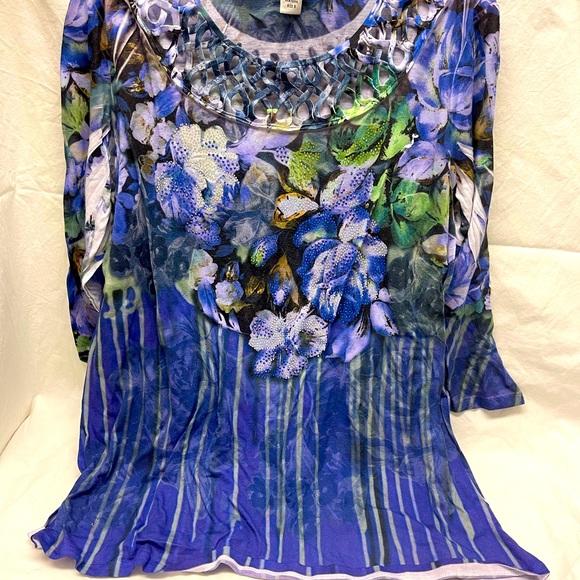 CHICOS Flower Long Sleeve Top 3 or XL Weaved Neckline lightweight Blouse - Picture 2 of 2